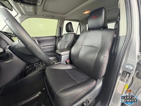 Used 2020 Toyota 4Runner TRD Off-Road Premium w/ Moonroof Package AWD/4WD image 17