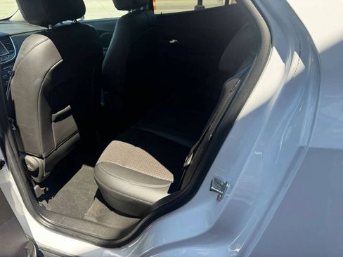 Used 2018 Buick Encore Sport Touring w/ Safety Package AWD/4WD image 17