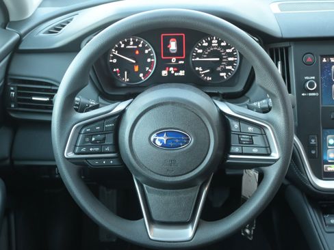 Used 2025 Subaru Outback image 17
