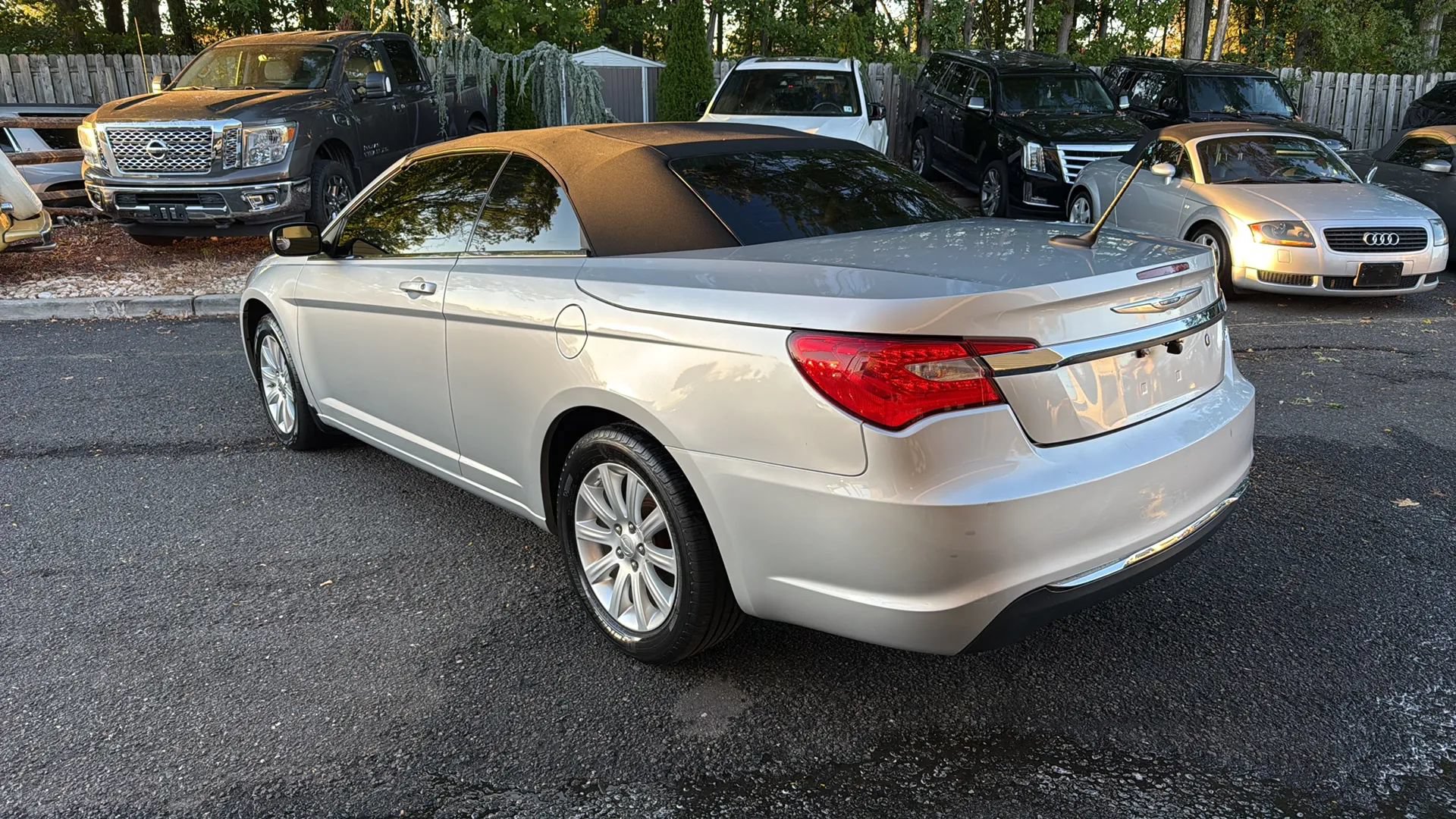 Used 2012 Chrysler 200 Touring FWD image 7