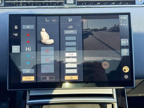 Used 2025 Land Rover Range Rover Evoque S image 34