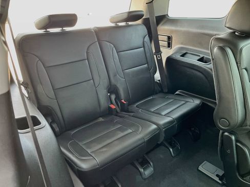 Used 2023 GMC Acadia SLT w/ Technology Package AWD/4WD image 29