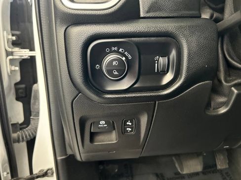 Used 2021 RAM 1500 Big Horn RWD image 41