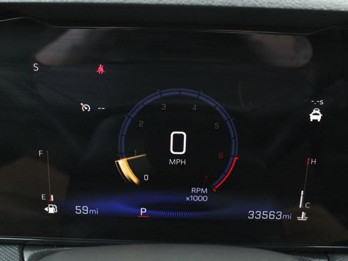 Used 2024 Chevrolet TrailBlazer RS image 33