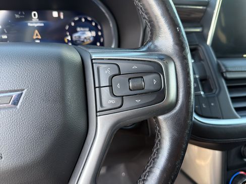 Used 2022 Chevrolet Suburban Z71 AWD/4WD image 16