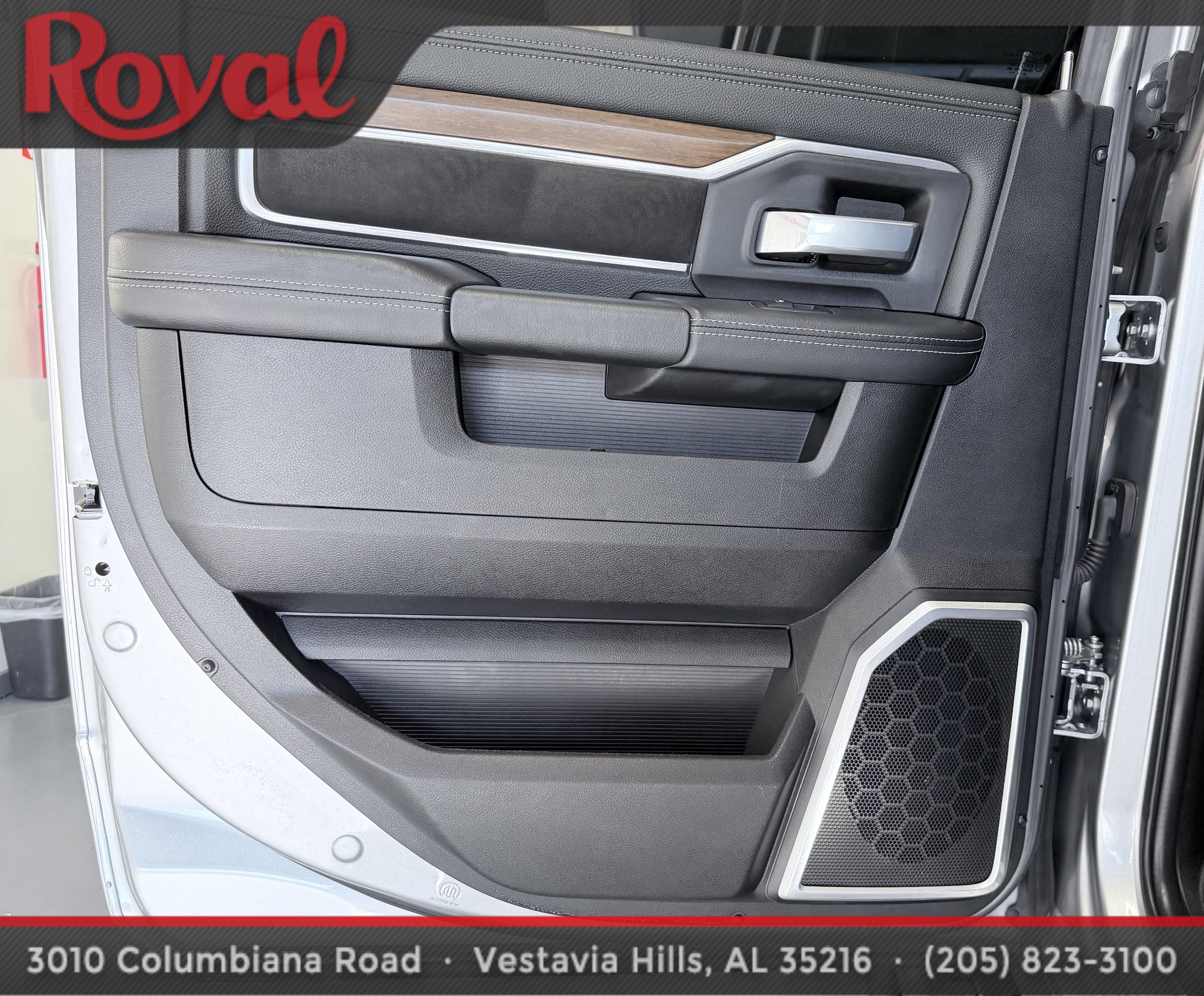 Used 2024 RAM 2500 Laramie AWD/4WD image 14
