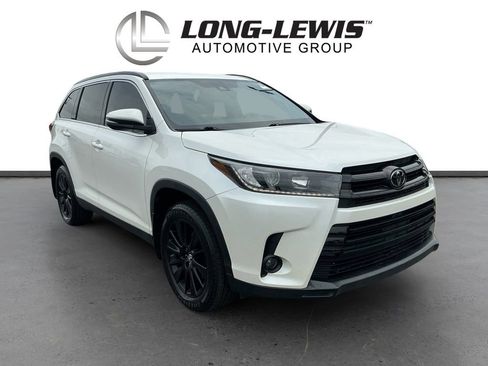 Used 2019 Toyota Highlander SE AWD/4WD image 10