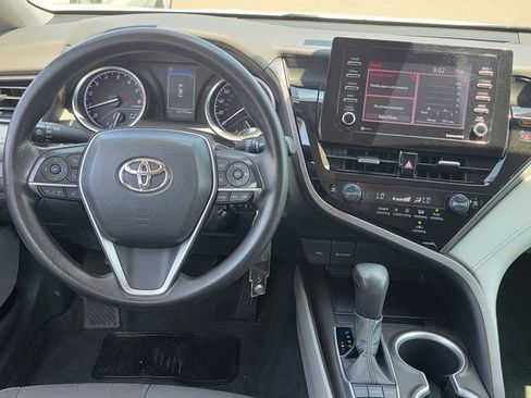 Used 2022 Toyota Camry LE FWD image 12