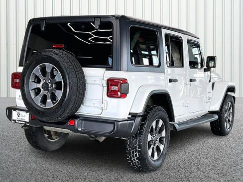 Used 2019 Jeep Wrangler Unlimited Sahara w/ Uconnect 4C Nav & Sound Group AWD/4WD image 6