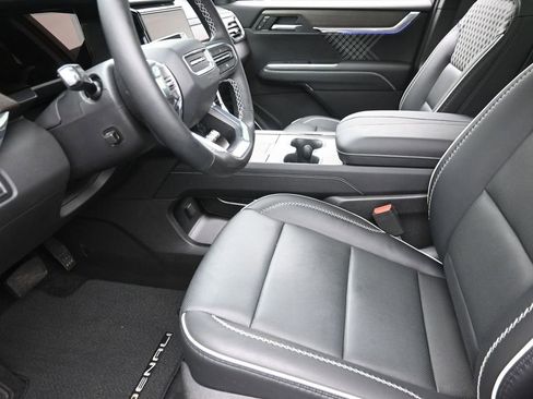 Used 2026 GMC Acadia Denali AWD/4WD image 19