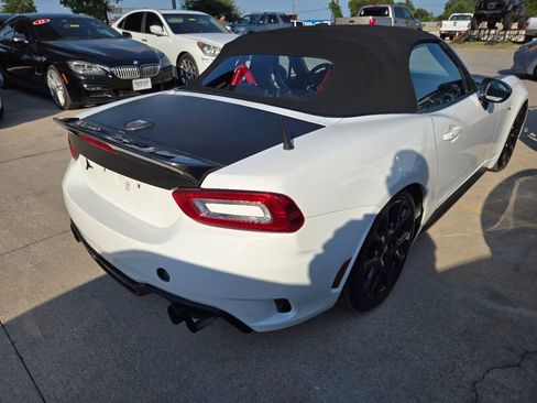 Used 2017 FIAT 124 Spider Abarth image 5