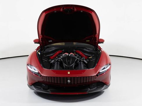 Used 2024 Ferrari Roma Spider image 9