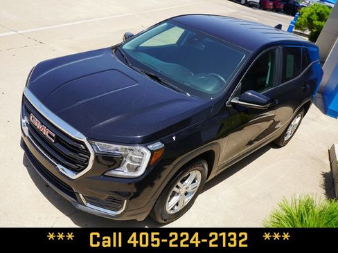 Used 2024 GMC Terrain SLE FWD image 13