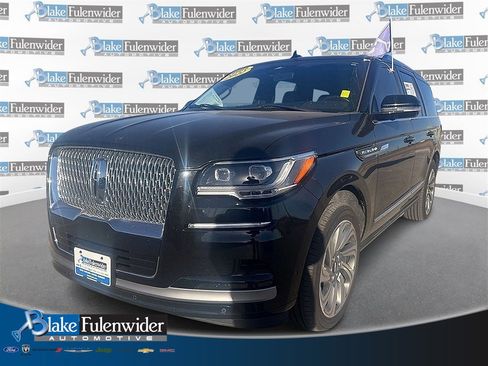 Used 2022 Lincoln Navigator Reserve image 1