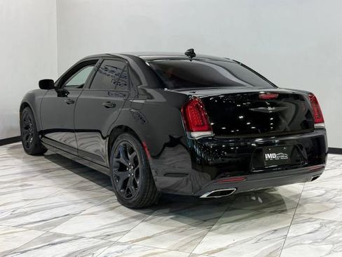 Used 2023 Chrysler 300 Touring w/ Sport Appearance Package RWD image 8