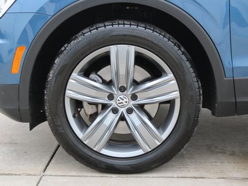 Certified 2020 Volkswagen Tiguan SEL image 32