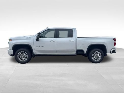 Used 2021 Chevrolet Silverado 3500 High Country w/ Z71 Off-Road Package AWD/4WD image 2