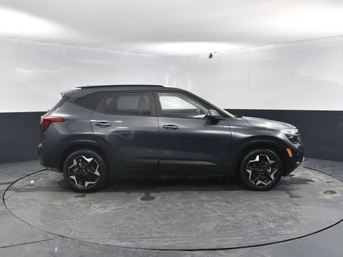 Used 2025 Kia Seltos S FWD image 11