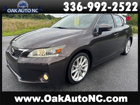 Used 2011 Lexus CT 200h Premium w/ Premium Audio Pkg FWD image 1