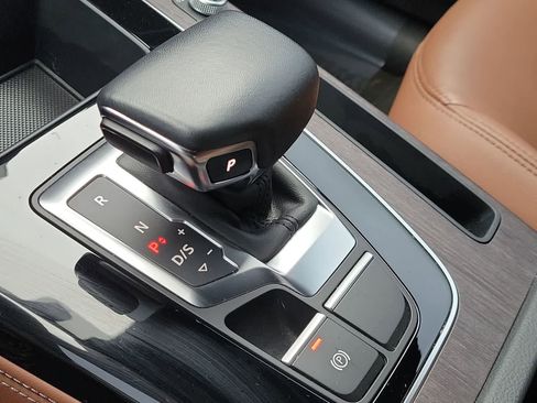 Used 2022 Audi Q5 2.0T Premium Plus image 25