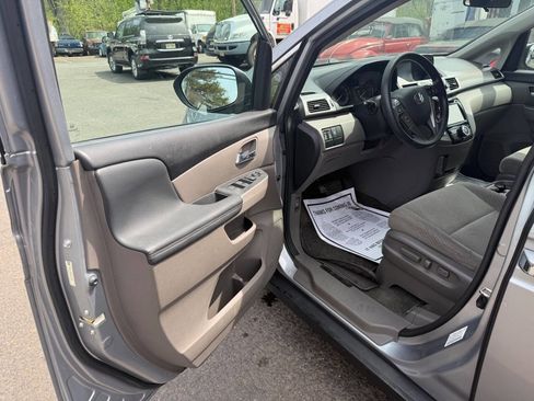 Used 2016 Honda Odyssey EX image 11