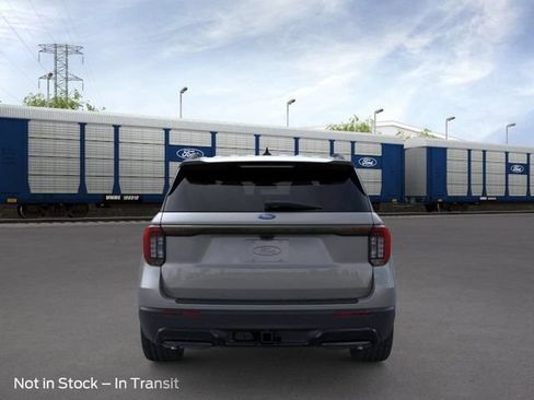 New 2026 Ford Explorer ST-Line w/ ST-Line Street Pack RWD image 5