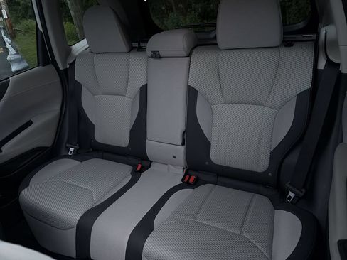 Certified 2023 Subaru Forester Premium AWD/4WD image 23
