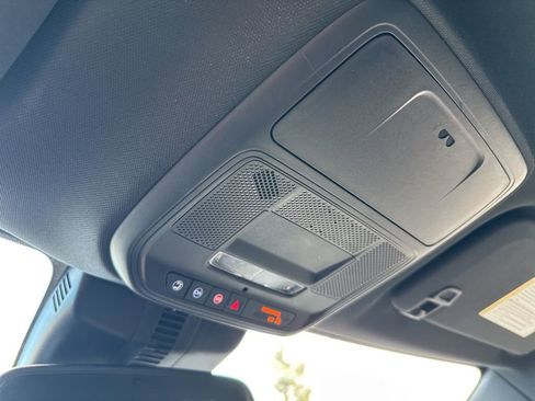 Used 2025 Buick Enclave Sport Touring image 32