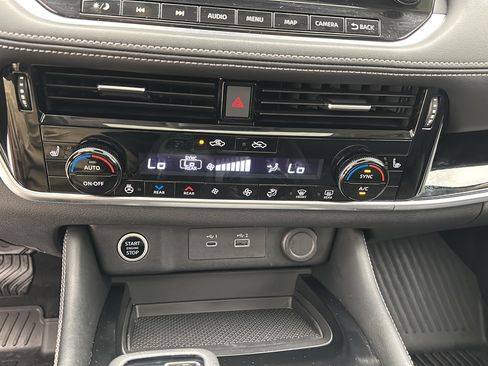 Used 2023 Nissan Rogue SL w/ SL Premium Package AWD/4WD image 18
