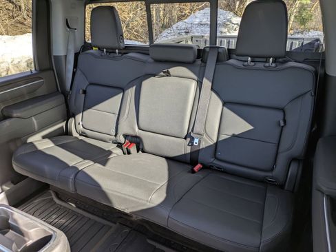 Certified 2025 GMC Sierra 2500 SLT w/ SLT Premium Package image 28