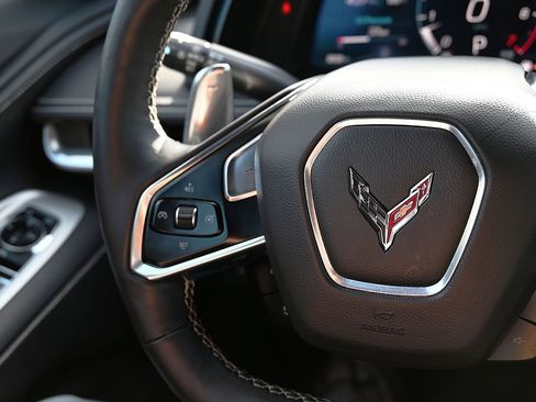 Used 2021 Chevrolet Corvette Stingray Preferred Cpe w/ 2LT image 16