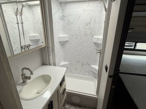 Used 2022 Ford E-450 and Econoline 450 Super Duty w/ Motorhome Prep Package image 19