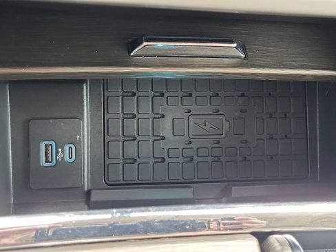 Used 2022 Ford Expedition Limited AWD/4WD image 31
