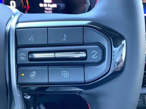 Used 2025 Chevrolet Colorado Z71 w/ Technology Package image 15