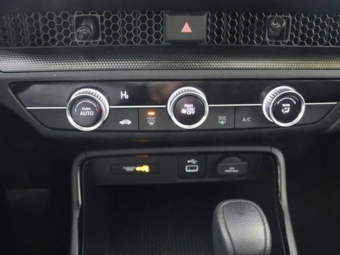 Used 2024 Honda CR-V LX image 15