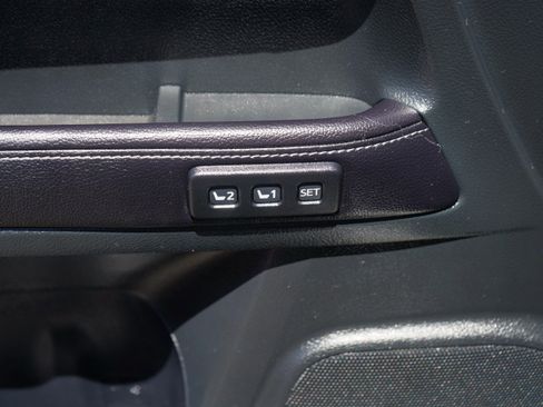 Used 2016 Toyota 4Runner Limited AWD/4WD image 11