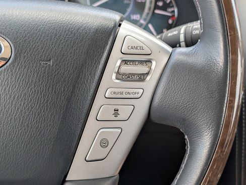 Used 2017 INFINITI QX80 4WD w/ Driver Assistance Package image 18