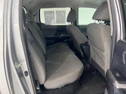 Used 2020 Toyota Tacoma SR5 image 21