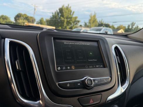 Used 2019 Chevrolet Equinox LT AWD/4WD image 18