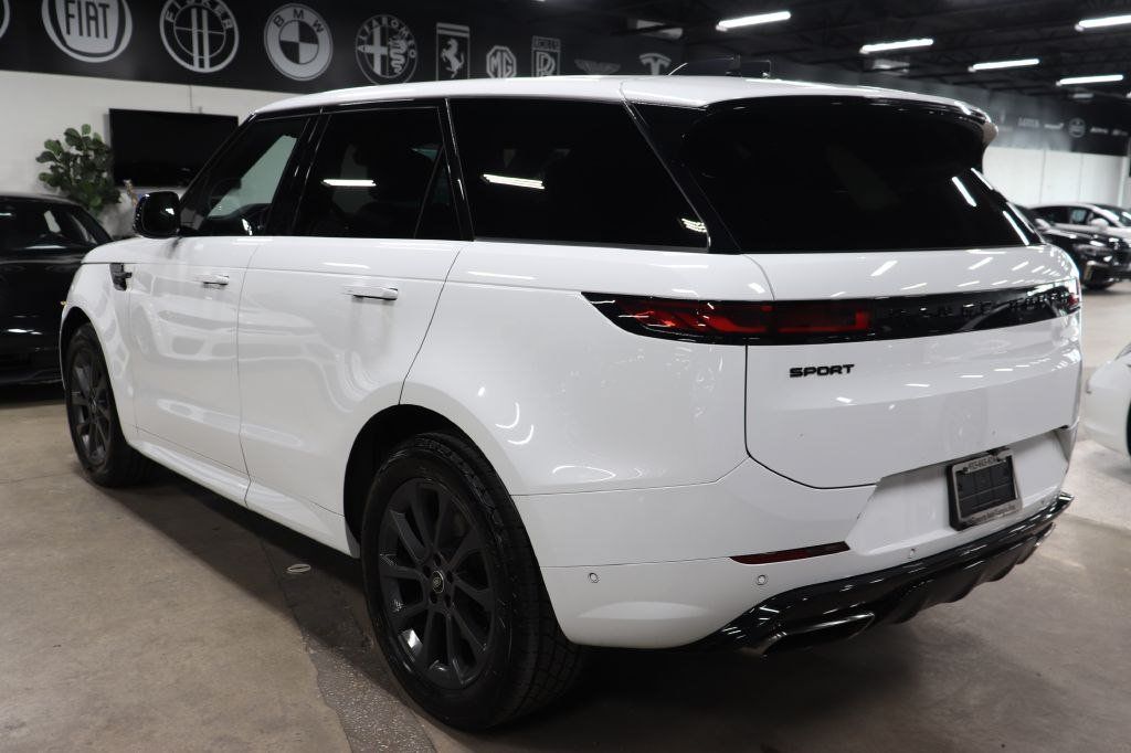 Used 2024 Land Rover Range Rover Sport Dynamic SE AWD/4WD image 3