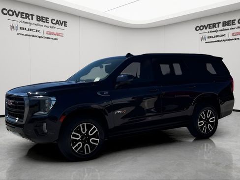 Used 2023 GMC Yukon AT4 w/ AT4 Premium Package image 4