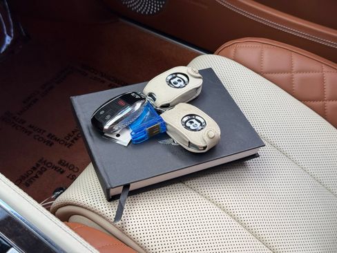 Used 2023 Bentley Continental GT Azure AWD/4WD image 34