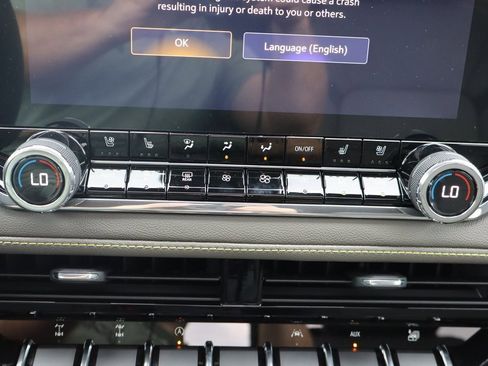 New 2025 Chevrolet Colorado ZR2 w/ Technology Package image 12