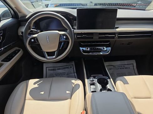 Used 2023 Lincoln Corsair FWD image 11