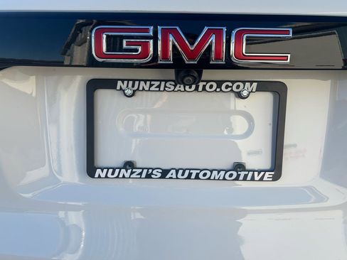 Used 2023 GMC Acadia SLT w/ Elevation Edition image 41