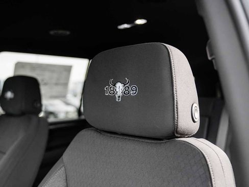 New 2026 Chevrolet Suburban LS image 6