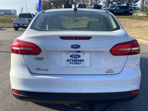 Certified 2018 Ford Focus SE image 5