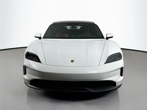 Certified 2025 Porsche Taycan AWD/4WD image 10