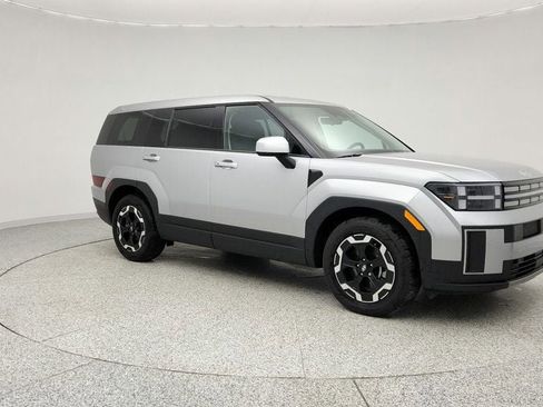 Used 2025 Hyundai Santa Fe SE image 7