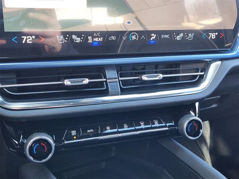 New 2026 Chevrolet Equinox EV LT image 20